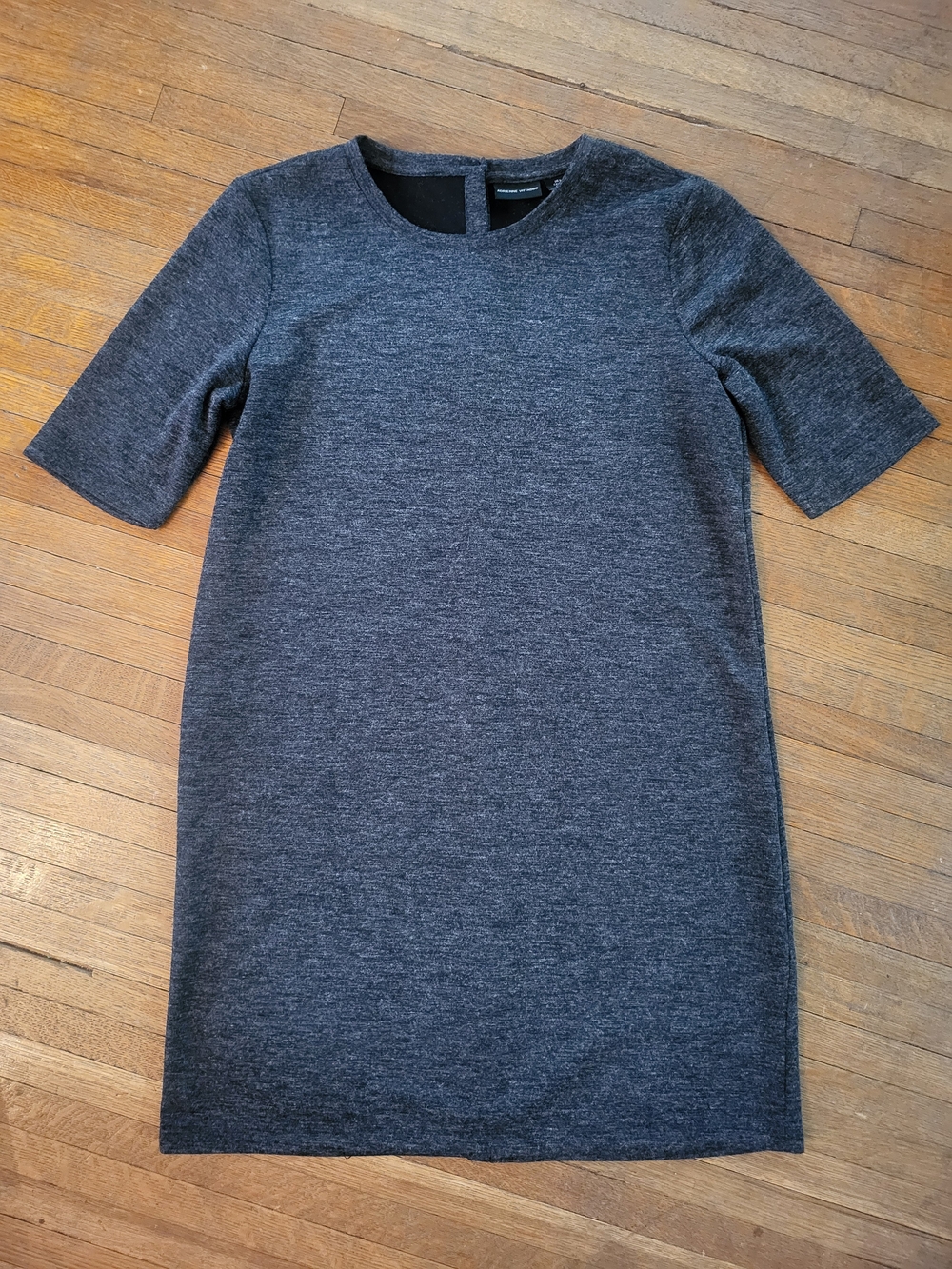 Adrienne Vittadini charcoal gray short sleeve shift dress - Button Down Back